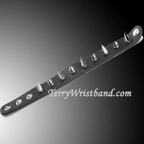 Black 1IN Spiked Bracelet for Men, Tall Short Alternating Spikes Black 1IN Spiked Bracelet for Men, Tall Short Alternating Spikes